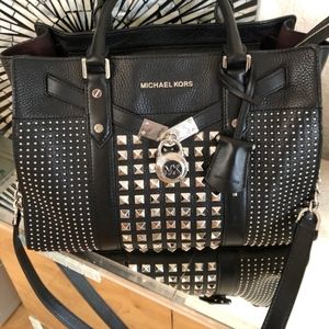 I am ISO this purse.